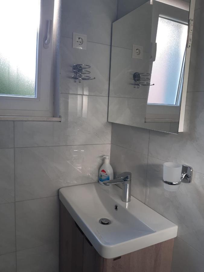 Ferienwohnung Jona - Dugi Rat - Mali Rat Exterior foto